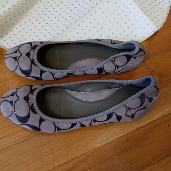 Coach brown ballet flats/dark brown C's - Picture 5 of 15